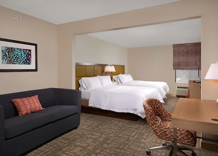 Hampton Phoenix/anthem Hotel 3*