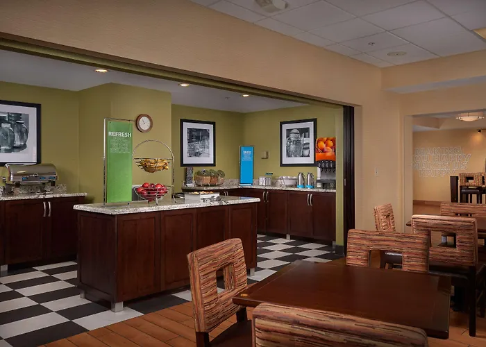 Hampton Phoenix/anthem Hotel 3*